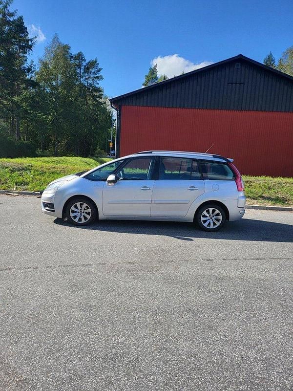Silver Begagnad 2011 Citroën Grand C4 Picasso Minibuss | 37 500 kr (Marknadspris) - Bild 1/4
