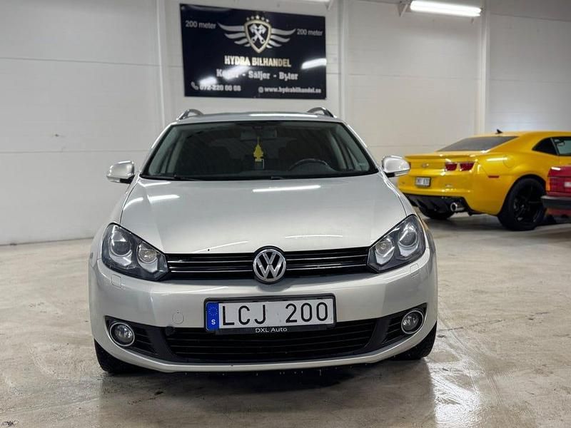 Begagnad VW Golf VI 105 HK (77 kW) 2011 Silver Halvkombi