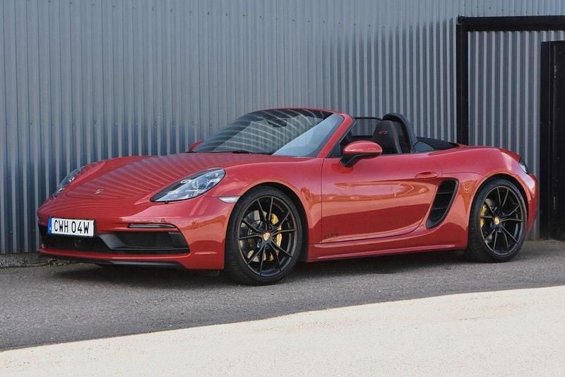 Röd Begagnad 2018 Porsche 718 Boxster Cab | 799 900 kr - Bild 1/4