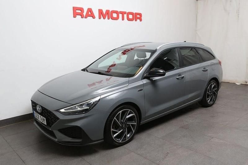 Grå Begagnad 2020 Hyundai i30 N Line Kombi | 219 800 kr (Lite dyr) - Bild 1/3