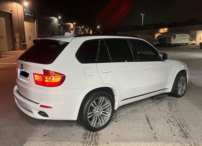 Begagnad BMW X5 M Sport 306 HK (225 kW) 2012 Alpinvit SUV