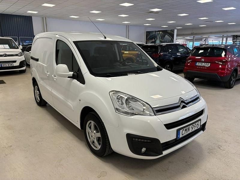 Begagnad Citroën Berlingo 99 HK (72 kW) 2017 Vit Minibuss