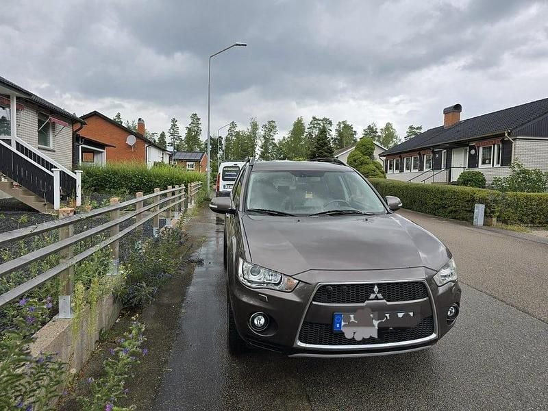 Begagnad Mitsubishi Outlander 2011 SUV