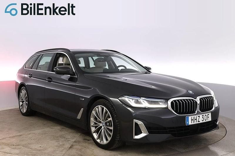 Begagnad BMW 530e 184 HK (135 kW) 2023 Grå Kombi