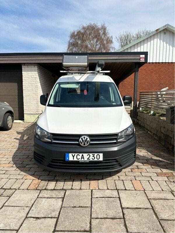Vit Begagnad 2018 VW Caddy Maxi Minibuss | 135 000 kr (Superpris) - Bild 1/4