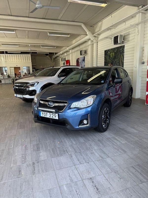 Blå Begagnad 2017 Subaru XV SUV | 199 500 kr (Marknadspris) - Bild 1/4