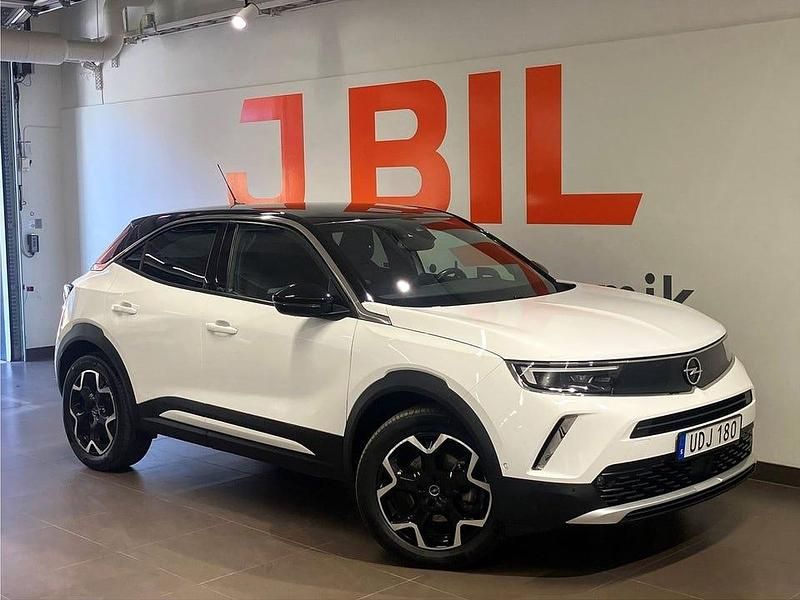 Vit Begagnad 2022 Opel Mokka-e Ultimate SUV | 179 900 kr (Marknadspris) - Bild 1/4