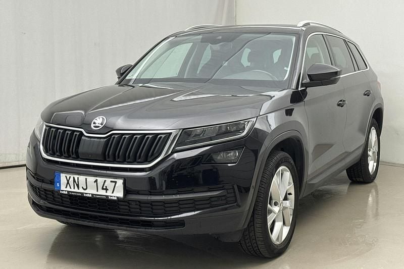 Svart Begagnad 2018 Skoda Kodiaq Business Line SUV | 244 800 kr (Marknadspris) - Bild 1/4