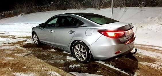 Grå Begagnad 2015 Mazda 6 Sedan | 123 000 kr (Marknadspris) - Bild 1/4