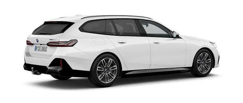Vit Ny 2025 BMW i5 M Sport Sedan | 750 200 kr (Lite dyr) - Bild 1/2