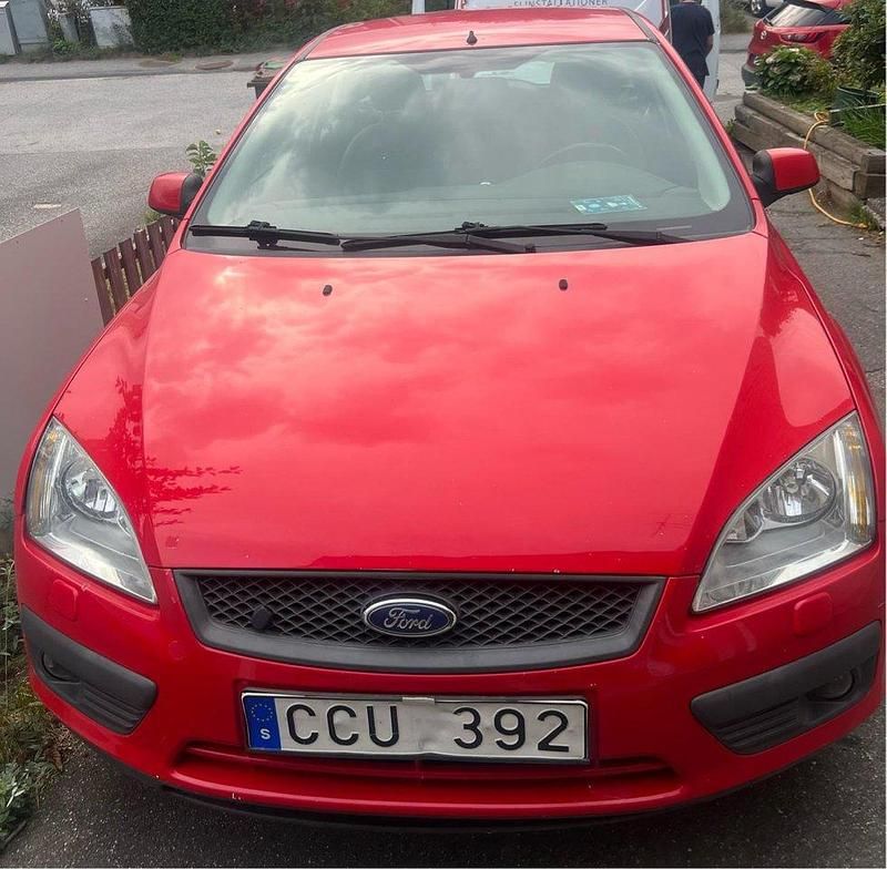 Röd Begagnad 2007 Ford Focus Kombi | 13 000 kr - Bild 1/2