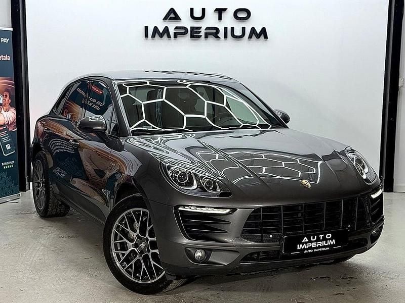 Mörkgrå Begagnad 2015 Porsche Macan S SUV | 259 900 kr (Marknadspris) - Bild 1/4
