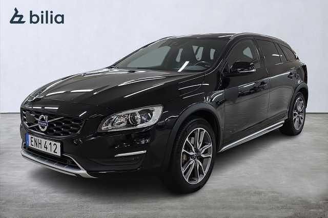 Svart Begagnad 2018 Volvo V60 CC Standard Kombi | 249 000 kr (Marknadspris) - Bild 1/3