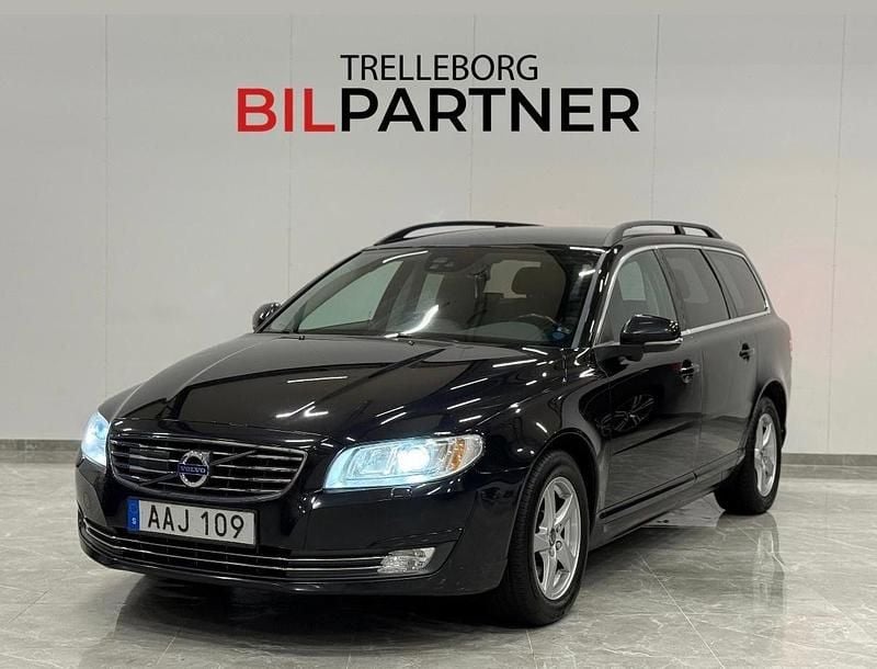Svart Begagnad 2015 Volvo V70 Momentum Kombi | 109 900 kr (Marknadspris) - Bild 1/4