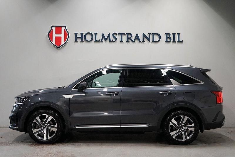 Grå Begagnad 2023 Kia Sorento 2 SUV | 524 900 kr (Lite dyr) - Bild 1/4