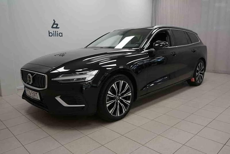 Svart Begagnad 2025 Volvo V60 Kombi | 459 900 kr (Marknadspris) - Bild 1/1
