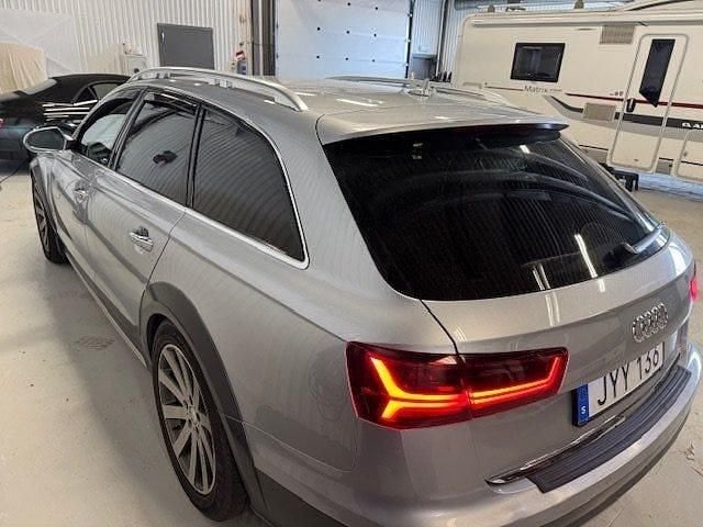 Begagnad Audi A6 Allroad 218 HK (160 kW) 2015 Silver Kombi