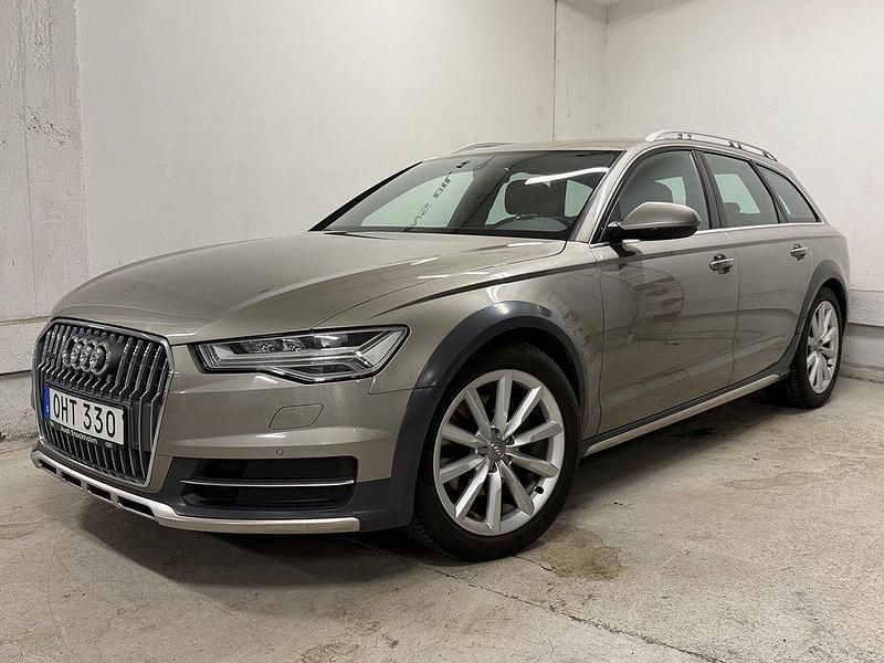 Ljusbrun (karatbeige metallic) Begagnad 2016 Audi A6 Allroad Sport Kombi | 239 900 kr (Marknadspris) - Bild 1/4