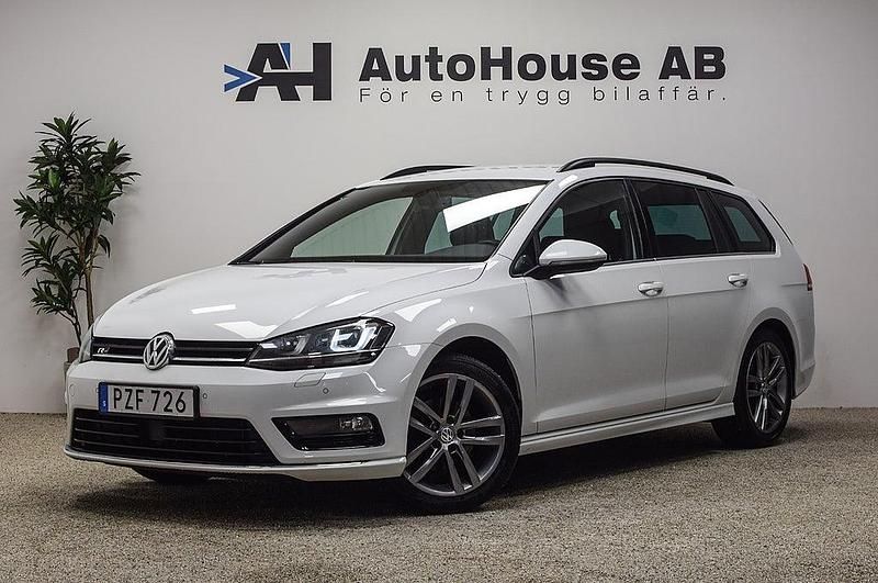 Vit Begagnad 2015 VW Golf VII R-line Kombi | 149 000 kr (Marknadspris) - Bild 1/4