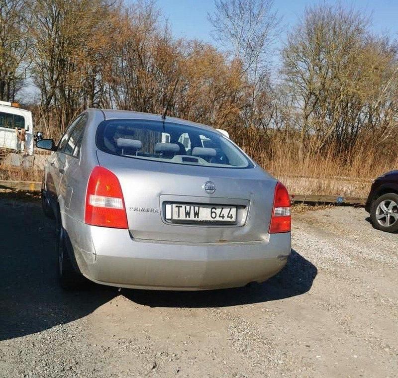 Silver Begagnad 2002 Nissan Primera Sedan | 14 000 kr (Marknadspris) - Bild 1/3