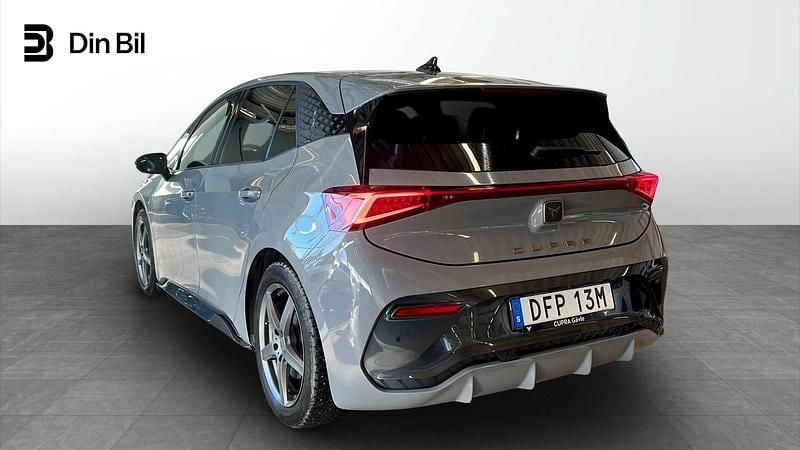 Begagnad Cupra Born 169 kW (231 HK) 2023 Grå Halvkombi