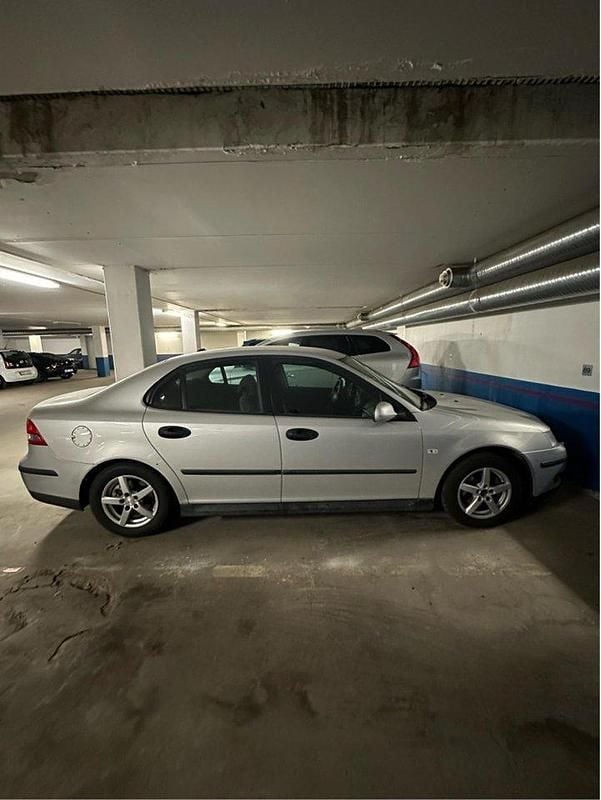 Silver Begagnad 2005 Saab 9-3 Linear Sedan | 8 500 kr (Superpris) - Bild 1/4
