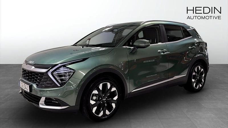 Grön Begagnad 2025 Kia Sportage Advance SUV | 429 900 kr - Bild 1/4