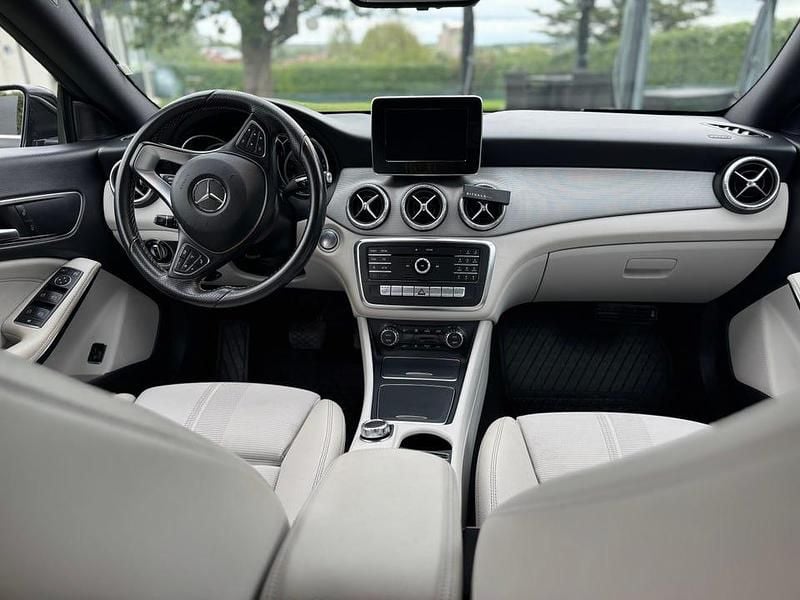 Grå metallic Begagnad 2018 Mercedes CLA200 Shooting Brake Kombi | 170 000 kr (Superpris) - Bild 1/4