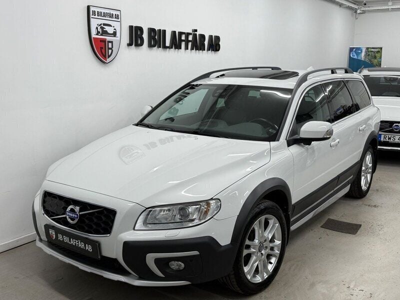 Vit Begagnad 2016 Volvo XC70 Standard SUV | 269 700 kr (Dyr) - Bild 1/4