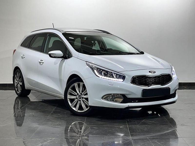 Vit Begagnad 2014 Kia Ceed Sportswagon Comfort Kombi | 99 000 kr (Dyr) - Bild 1/4