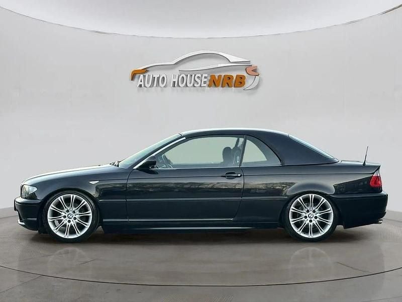 Svart Begagnad 2003 BMW 325 Cabriolet Cab | 79 900 kr - Bild 1/4