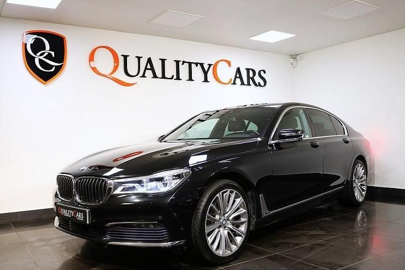 Begagnad BMW 730 265 HK (194 kW) 2016 Svart Sedan