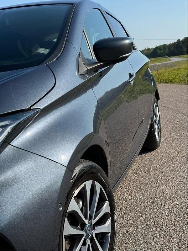 Grå Begagnad 2020 Renault Zoe Halvkombi | 110 000 kr (Marknadspris) - Bild 1/4