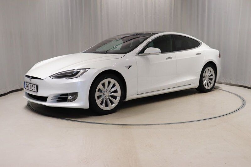 Vit Begagnad 2019 Tesla Model S Sedan | 319 800 kr (Bra pris) - Bild 1/4