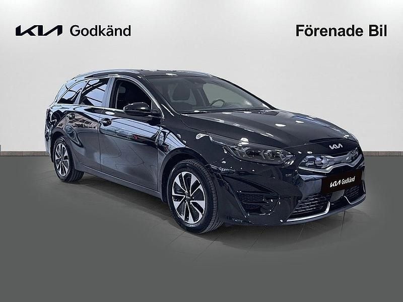 Begagnad Kia Ceed Sportswagon 141 HK (103 kW) 2024 Svart Kombi