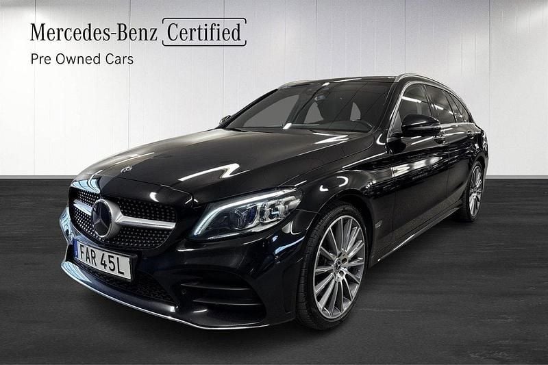Svart Begagnad 2019 Mercedes C300e AMG line Kombi | 265 000 kr (Dyr) - Bild 1/4