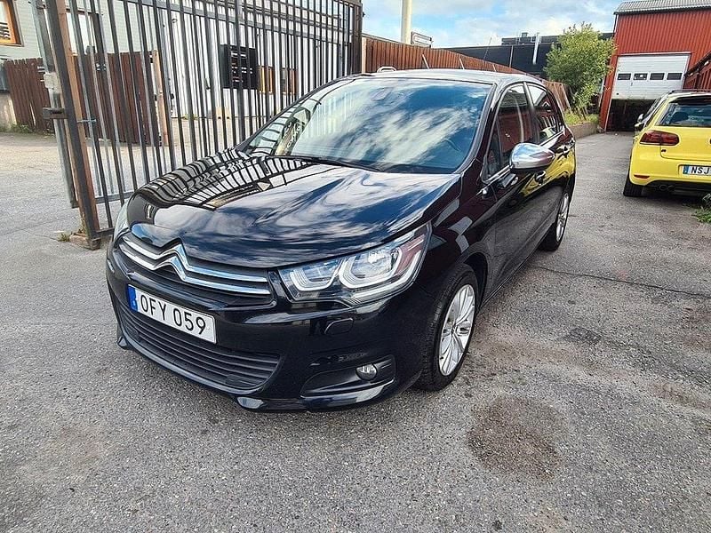 Svart Begagnad 2016 Citroën C4 Halvkombi | 59 900 kr (Superpris) - Bild 1/4