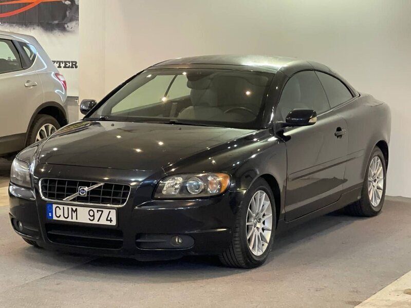 Svart Begagnad 2006 Volvo C70 Momentum Cab | 124 900 kr (Lite dyr) - Bild 1/4