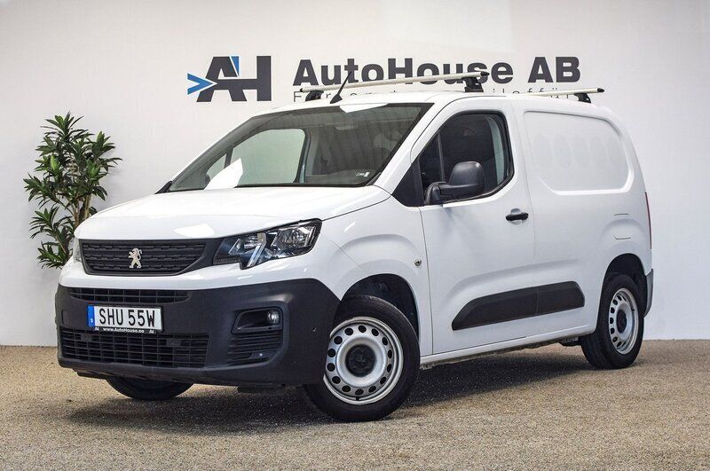 Vit Begagnad 2020 Peugeot Partner Minibuss | 139 000 kr (Marknadspris) - Bild 1/4