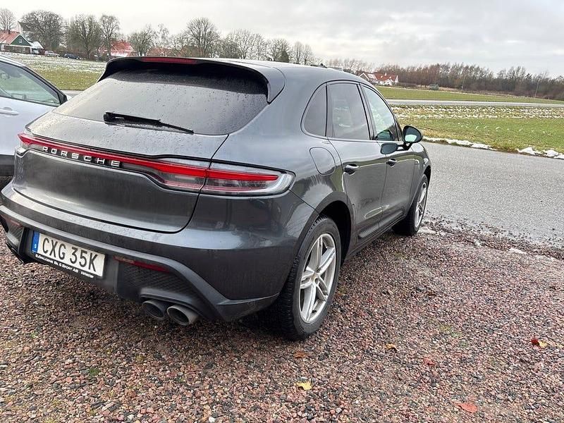 Begagnad Porsche Macan 265 HK (194 kW) 2022 Grå SUV