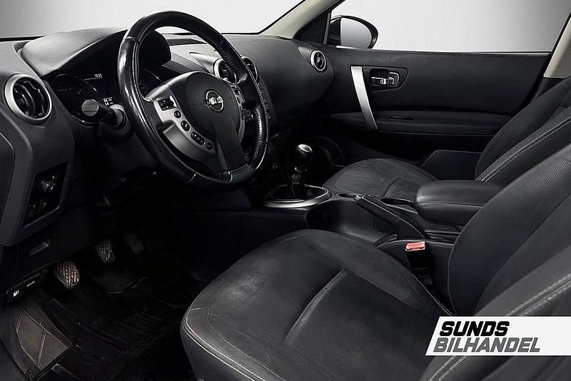 Begagnad Nissan Qashqai +2 141 HK (103 kW) 2010 Svart SUV