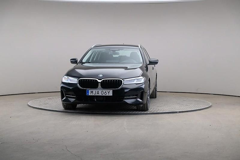 Begagnad BMW 530e 184 HK (135 kW) 2022 Svart Kombi