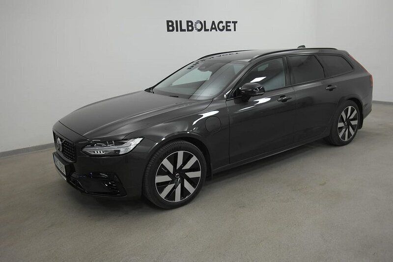Grå Ny 2024 Volvo V90 Plus Kombi | 601 000 kr (Lite dyr) - Bild 1/4
