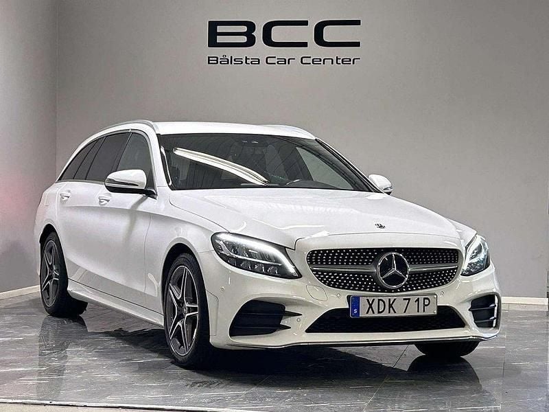 Vit Begagnad 2019 Mercedes C200 AMG line Kombi | 269 900 kr (Marknadspris) - Bild 1/3