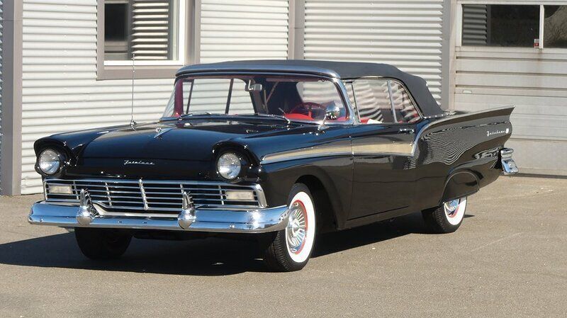 Begagnad 1957 Ford Fairlane Cab | 469 000 kr - Bild 1/4