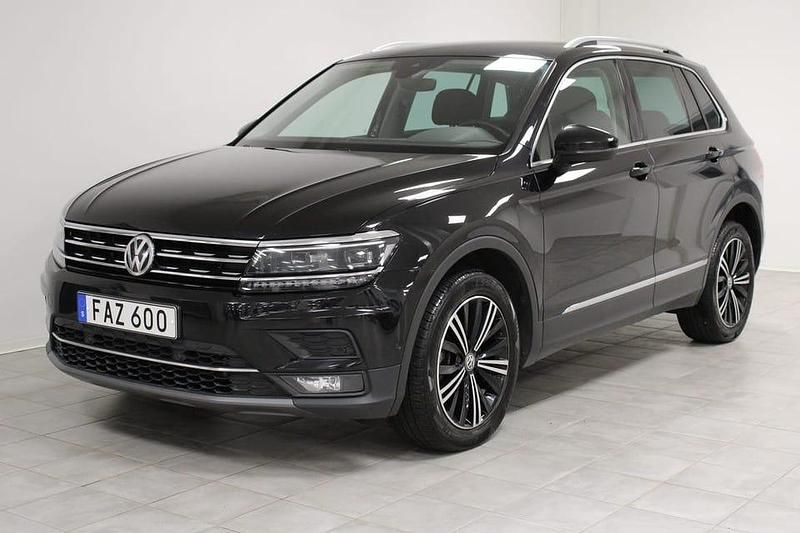 Svart Begagnad 2018 VW Tiguan SUV | 215 000 kr (Marknadspris) - Bild 1/4