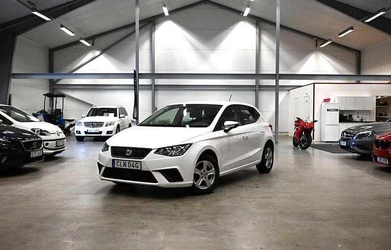 Vit Begagnad 2021 Seat Ibiza Style Halvkombi | 124 900 kr (Marknadspris) - Bild 1/4