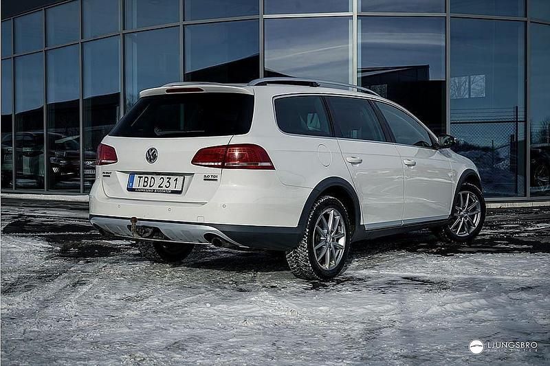 Begagnad VW Passat Alltrack 177 HK (130 kW) 2014 Vit Kombi