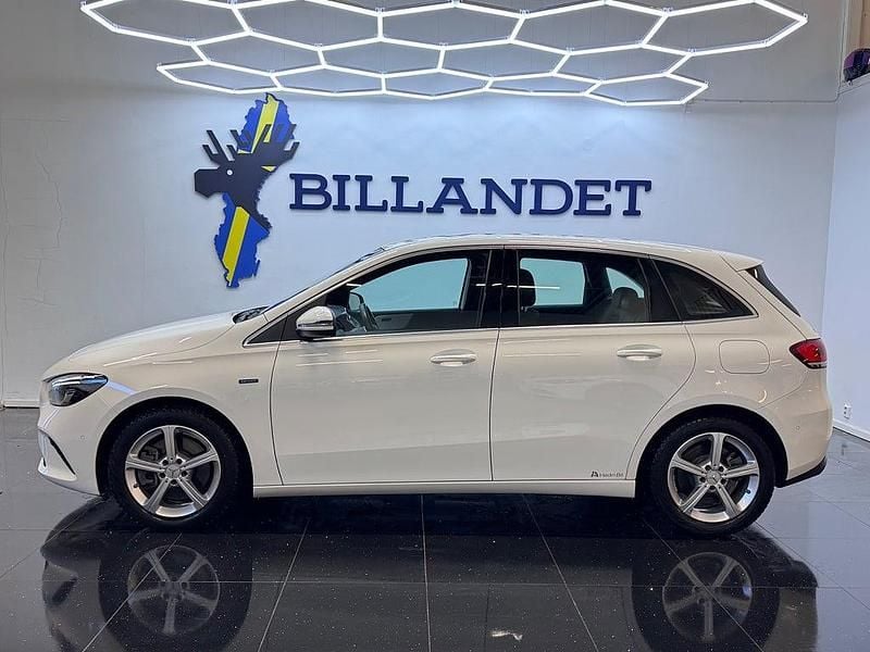 Begagnad Mercedes E250 Advantage 160 HK (117 kW) 2020 Vit Halvkombi