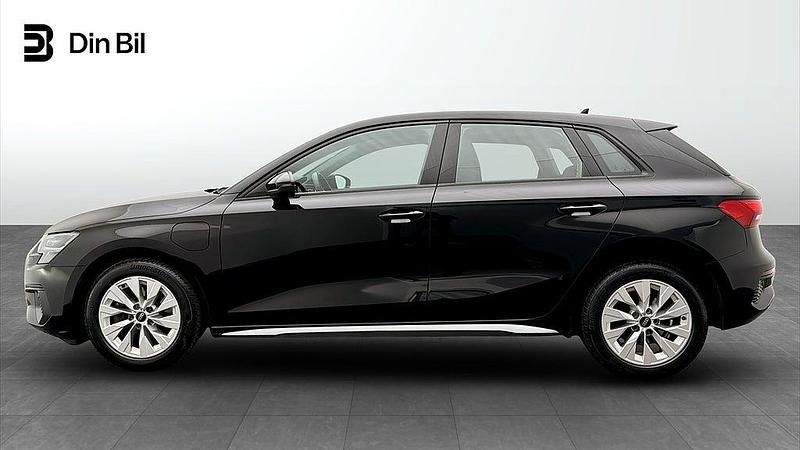 Begagnad Audi A3 e-tron 150 HK (110 kW) 2023 Svart Halvkombi
